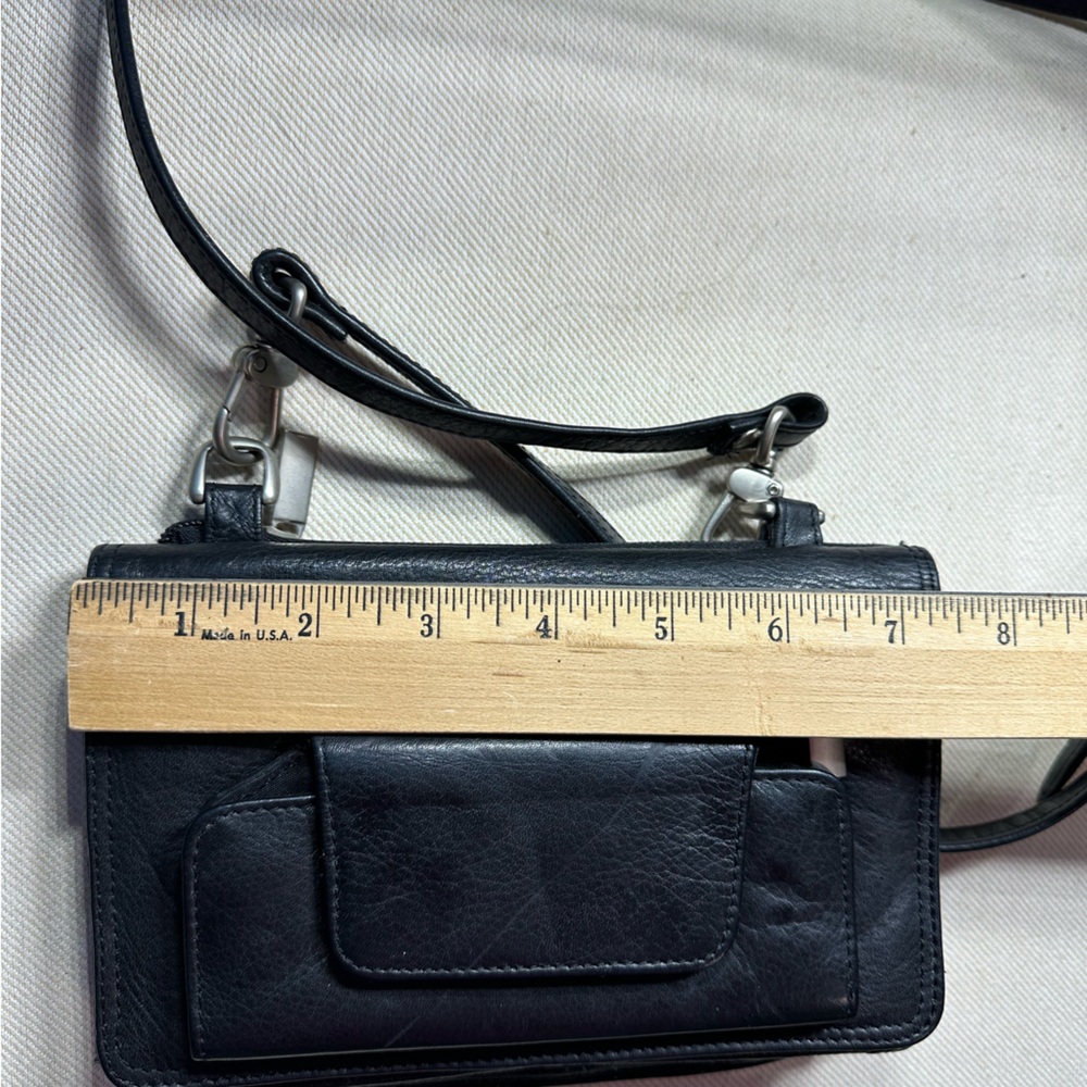 Black Pebble Wilsons Leather Organizer Crossbody Purse Adjustable Shoulder Strap - Picture 11 of 12